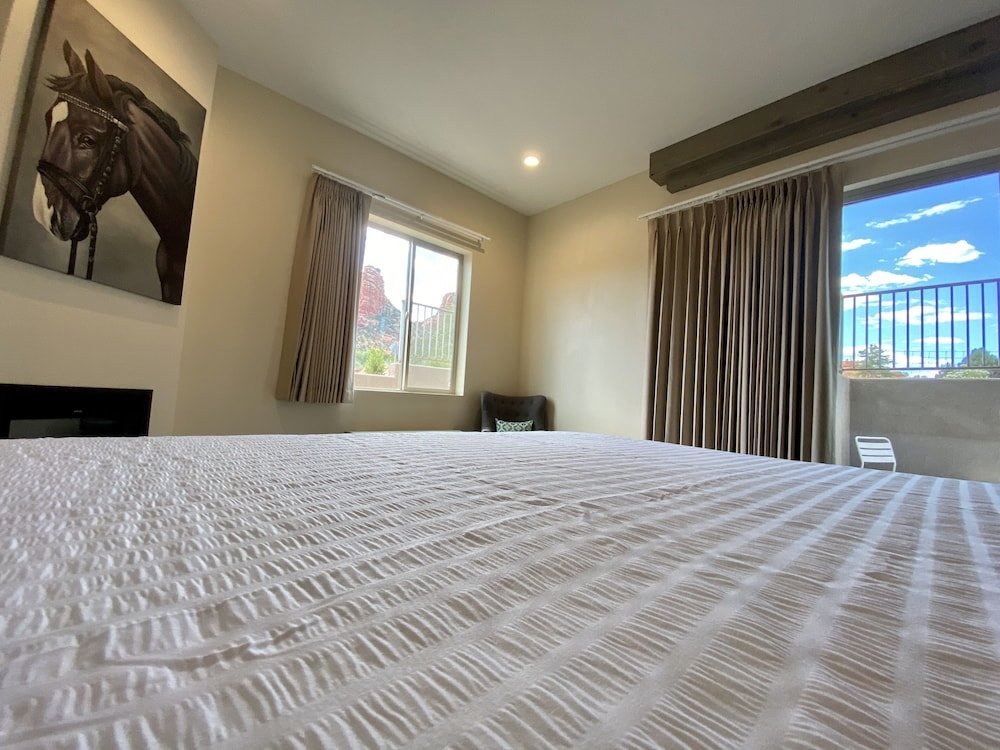 Deluxe Double room with mountain view Sedona Village Lodge
