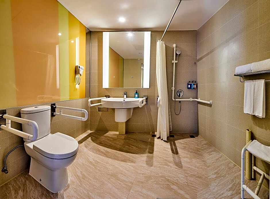 Simple suite 1 chambre Holiday Inn Express Shanghai Zhenping, an IHG Hotel