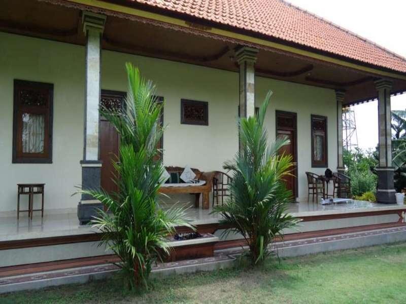 Standard room with garden view Pande Homestay