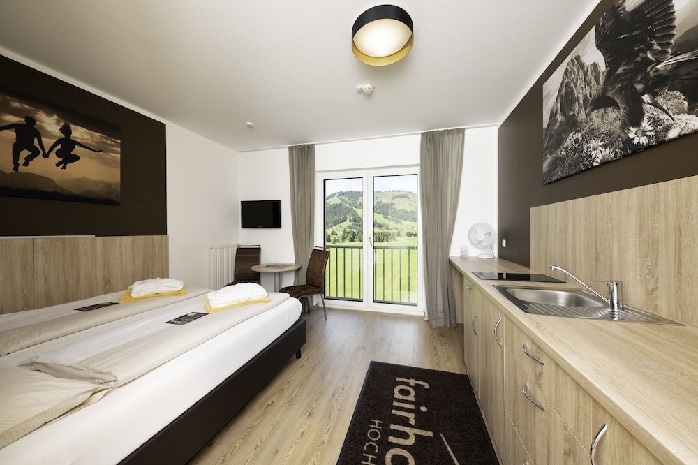 Номер Comfort c 1 комнатой с видом на горы Fairhotel Hochfilzen B&B