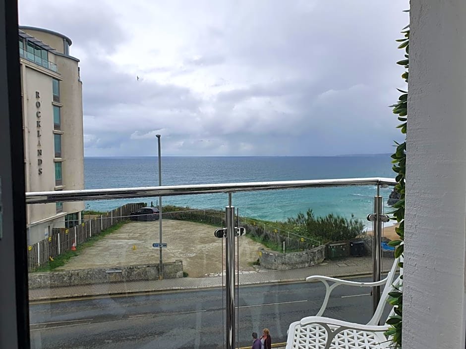 Standard Zimmer mit Balkon und mit Meerblick OYO Newquay Beach Hotel