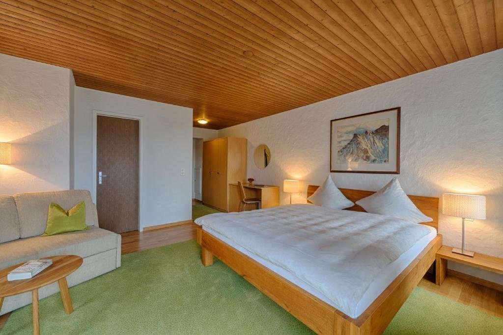 Habitación doble De lujo con balcón y con vista al lago Neuhaus Golf- & Strandhotel