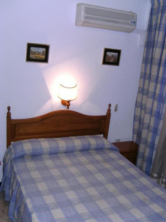 Standard room Hostal Alicante