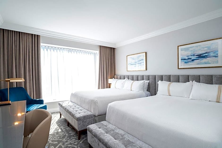 Номер Standard The Sutton Place Hotel Vancouver