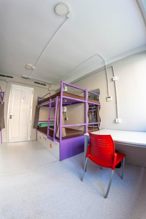 Кровать в общем номере Scout Madrid Hostel
