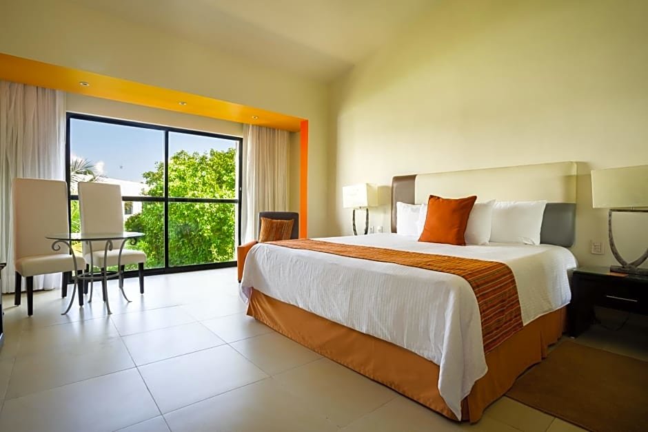Двухместный номер Deluxe с красивым видом из окна Sunscape Akumal Beach Resort & Spa