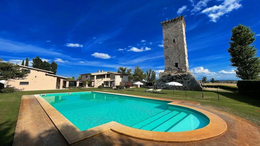 Вилла Spello By The Pool - Sleeps 11, Italy - Large Private Pool - Aircon - Wifi