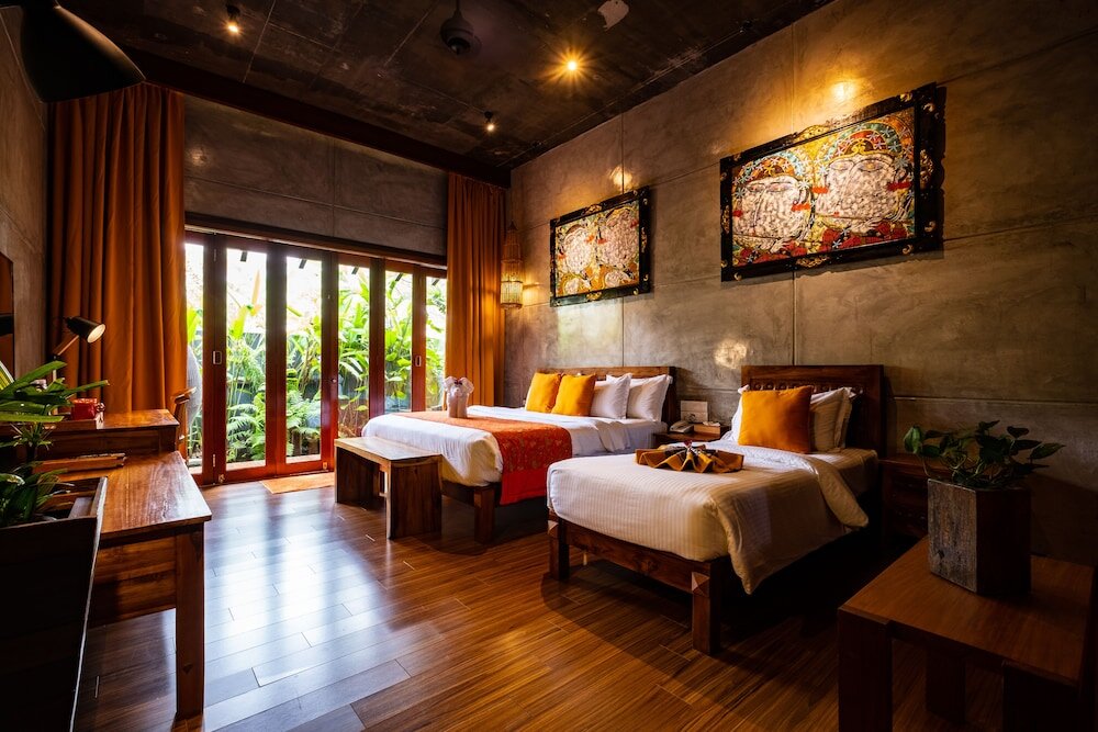 Deluxe room with balcony and with garden view Ipoh Bali Hotel