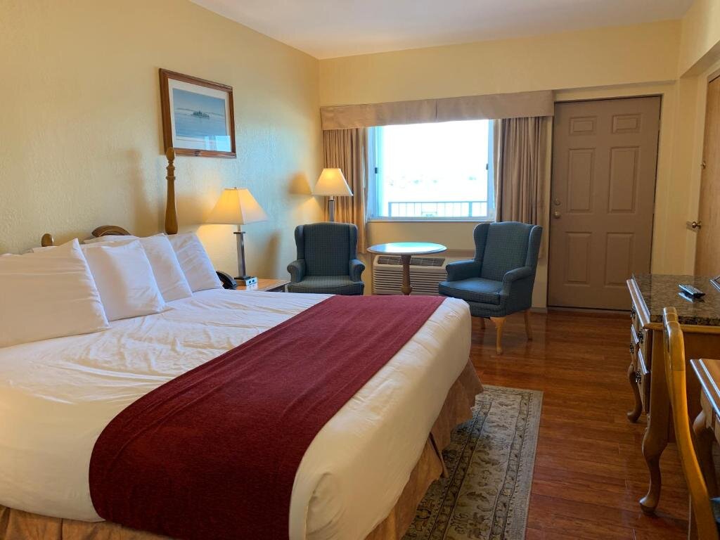 Двухместный номер Standard Riveredge Resort Hotel
