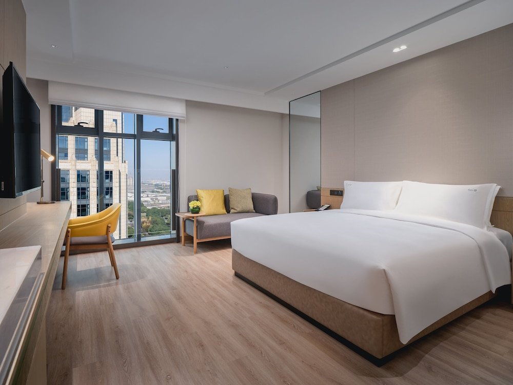 Standard Doppel Zimmer mit Gartenblick Holiday Inn Hotel and Suites Kunshan Huaqiao, an IHG Hotel