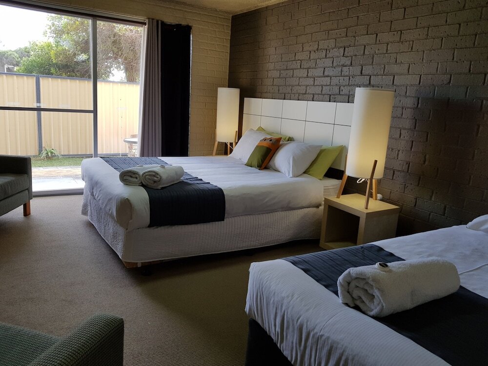 Standard Dreier Zimmer Keller mit Balkon Lancelin Sands Hotel