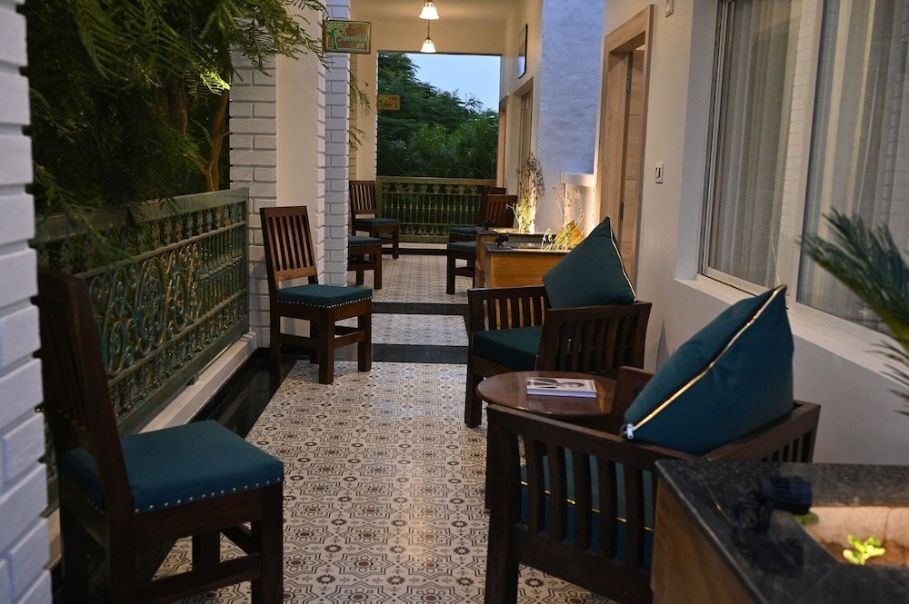 Premium Double Suite with garden view Hotel Chirag