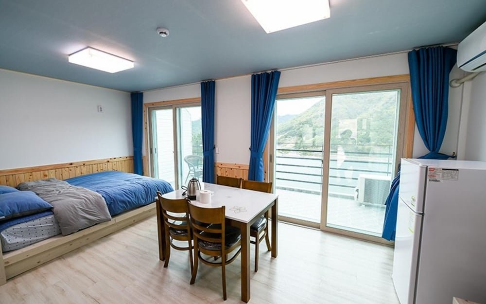 Standard Zimmer Goseong San Deul Bada Pension