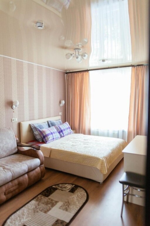 1 Bedroom Suite Uyut On Belovejskaya Hotel