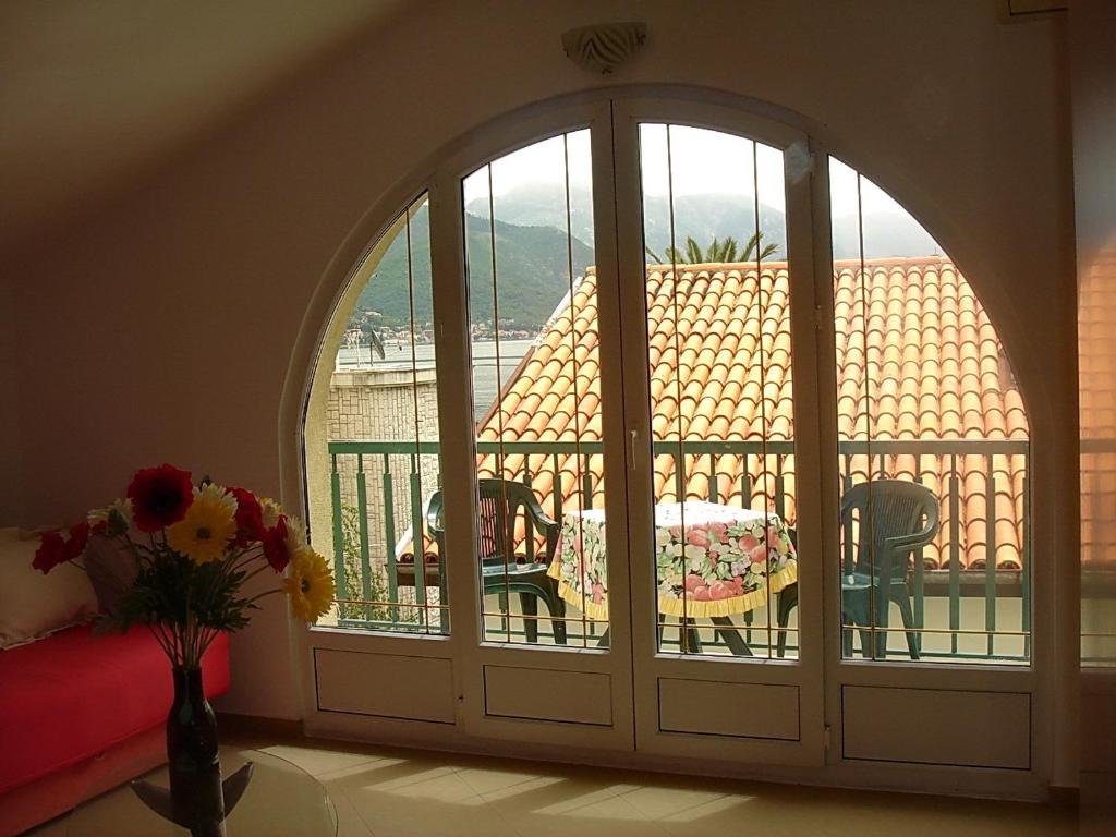 Студия с балконом и с видом на море Apartments Odalović