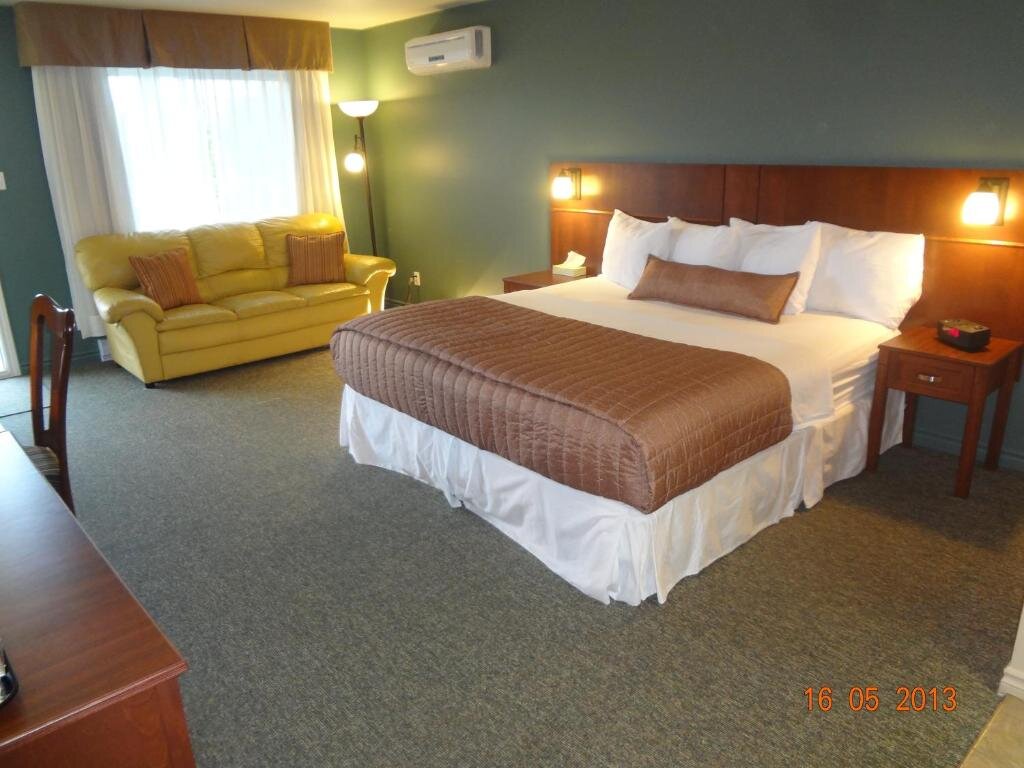 Полулюкс Hotel-Motel Drummond
