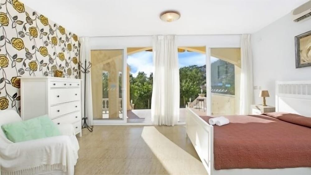 Villa 3 Zimmer mit Balkon und mit Meerblick Villa- Cora