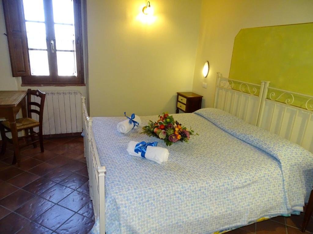 2 Bedrooms Apartment Country House Podere Lacaioli