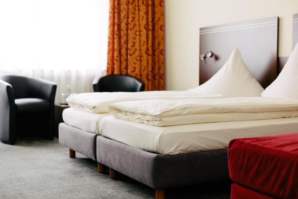 Трёхместный номер Comfort Hotel Astoria Bonn