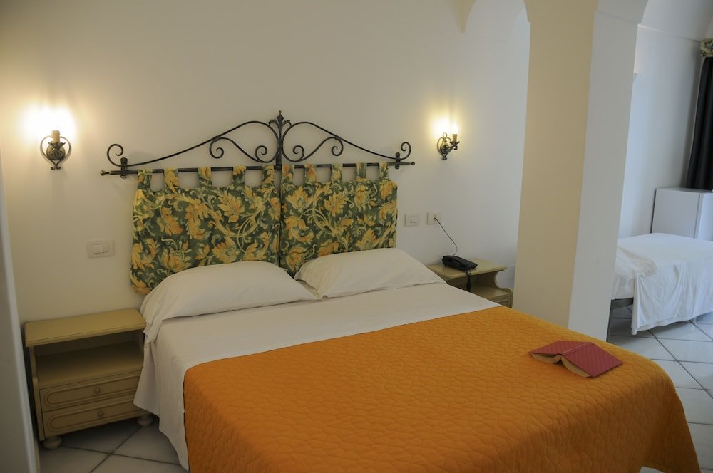 Supérieure double chambre avec balcon et Vue jardin Hotel Dimora Fornillo