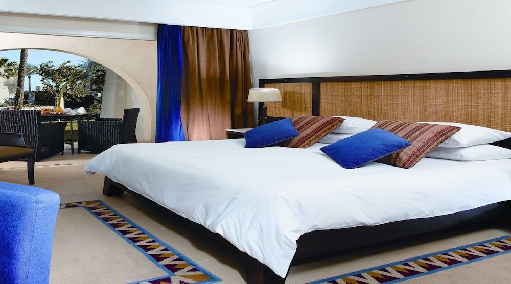 Doppel Zimmer mit Gartenblick Grand Rotana Hotel Resort and Spa