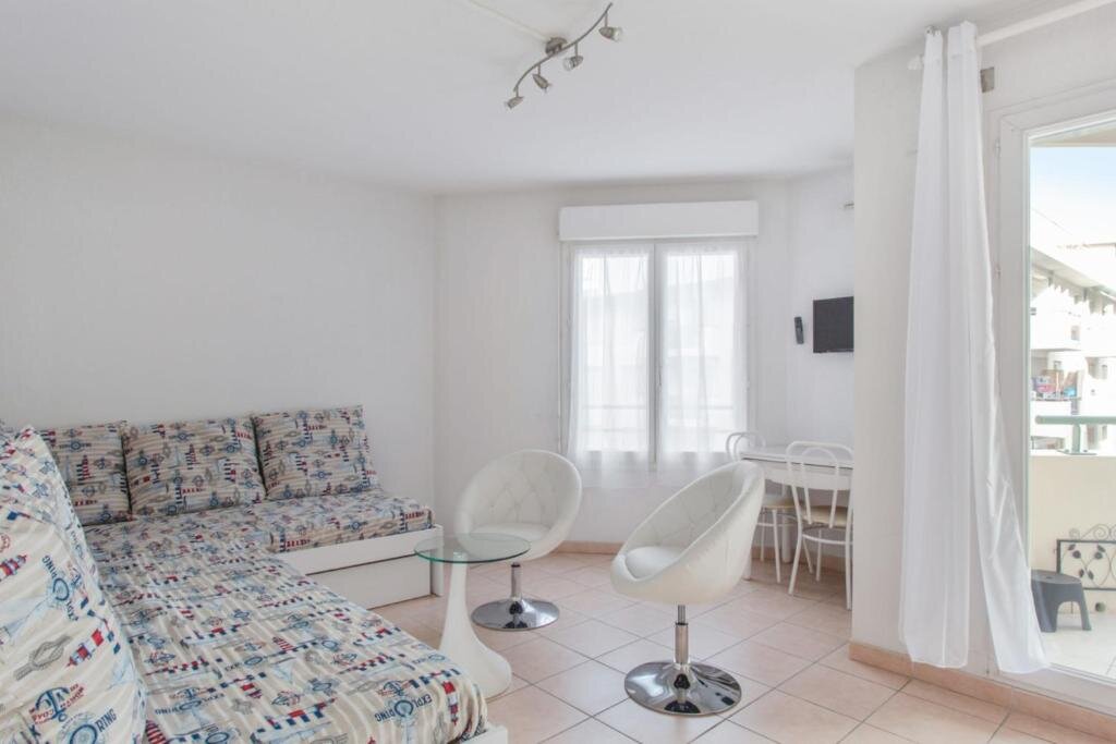 Monolocale Modern Studio With Terrace In Nice Center 3 Min To The Beach - Welkeys
