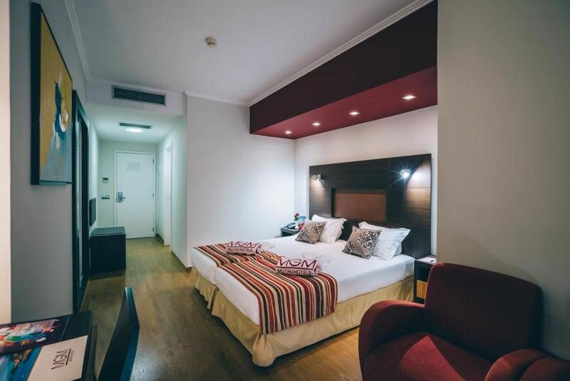 Standard Einzel Zimmer mit Bergblick Muthu Raga Madeira Hotel