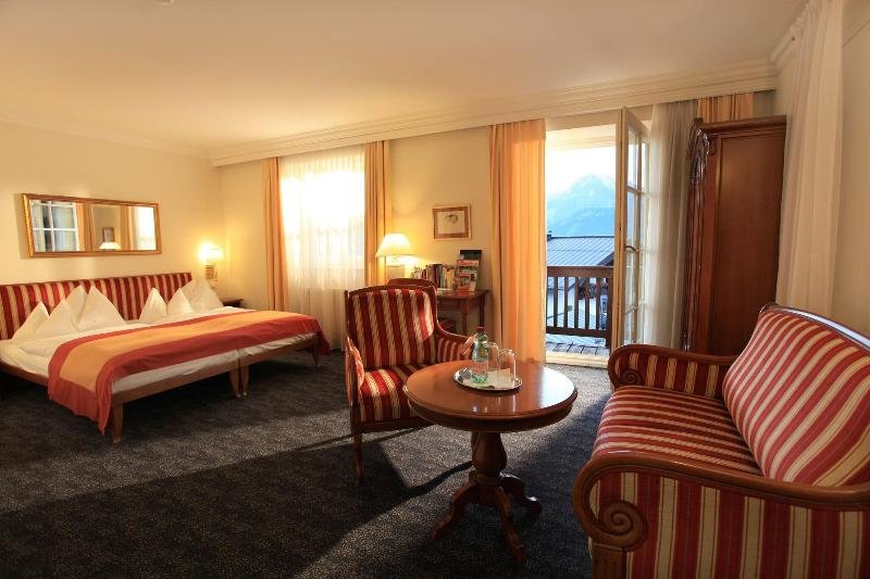 Двухместный номер Standard с видом на озеро Romantik Hotel Im Weissen Rössl am Wolfgangsee