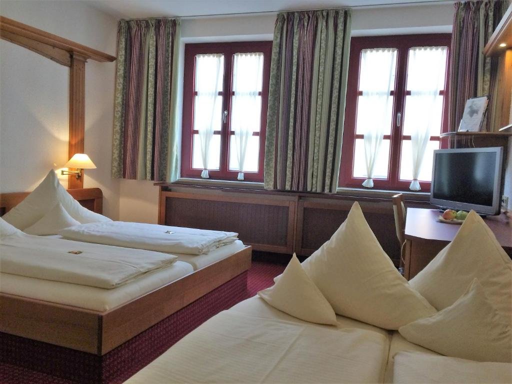 Standard Quadruple room Hotel Augsburger Hof