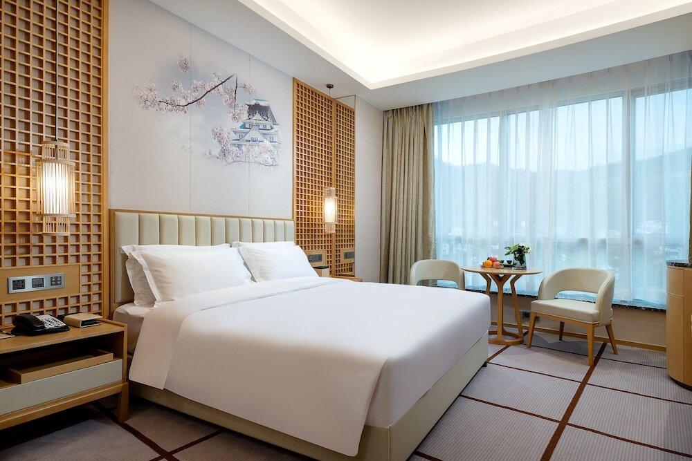 Standard Doppel Zimmer mit Bergblick Shenzhen Kyushu Joycheng Hotel
