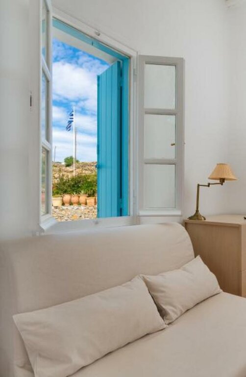Апартаменты с балконом и с видом на море Ornos Blue
