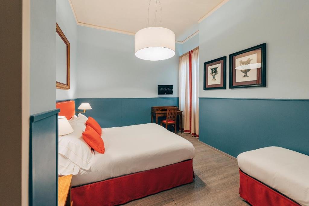 Classic Triple room Hotel San Luca