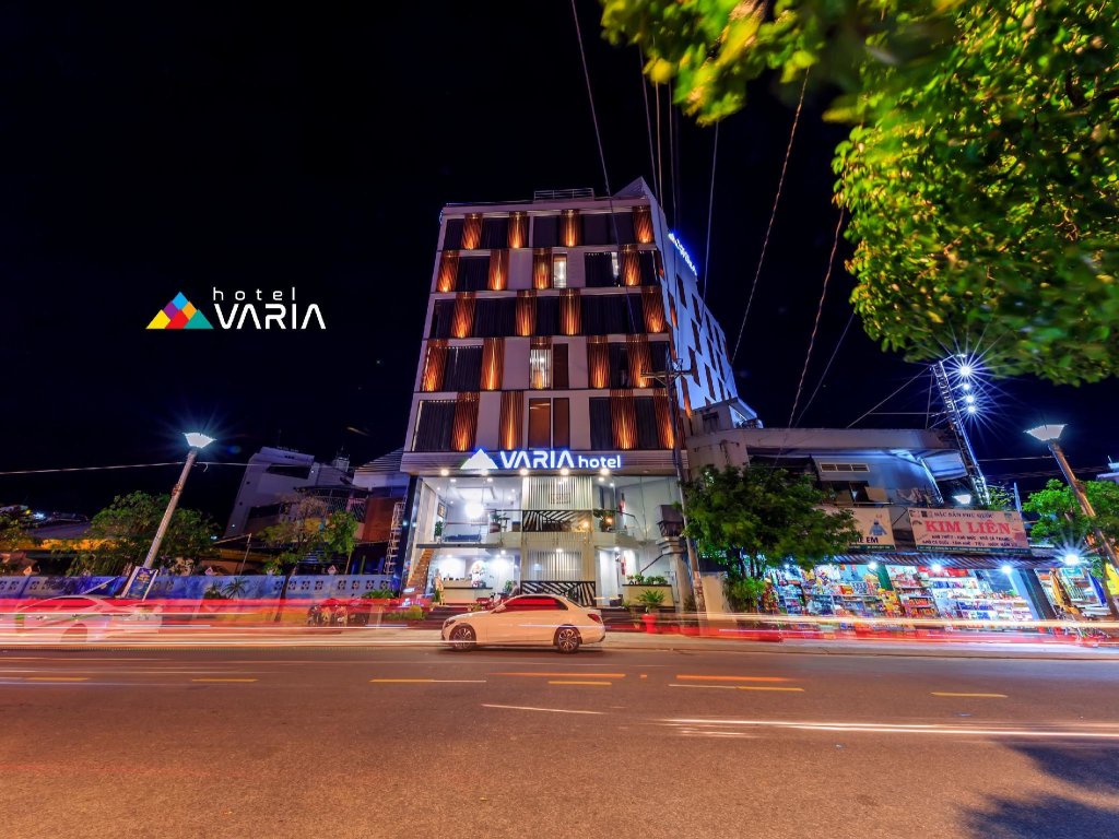 Четырёхместный семейный номер Standard Varia Hotel