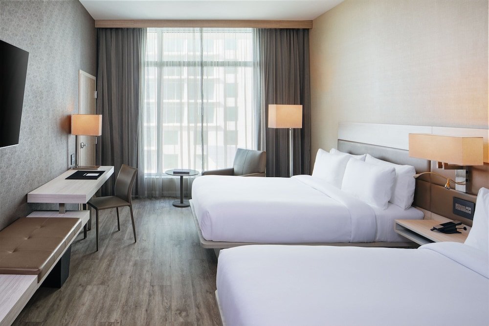 Четырёхместный номер Premium AC Hotel by Marriott Fort Lauderdale Airport