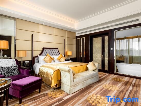 Suite Business Sanding Huayue Hotel