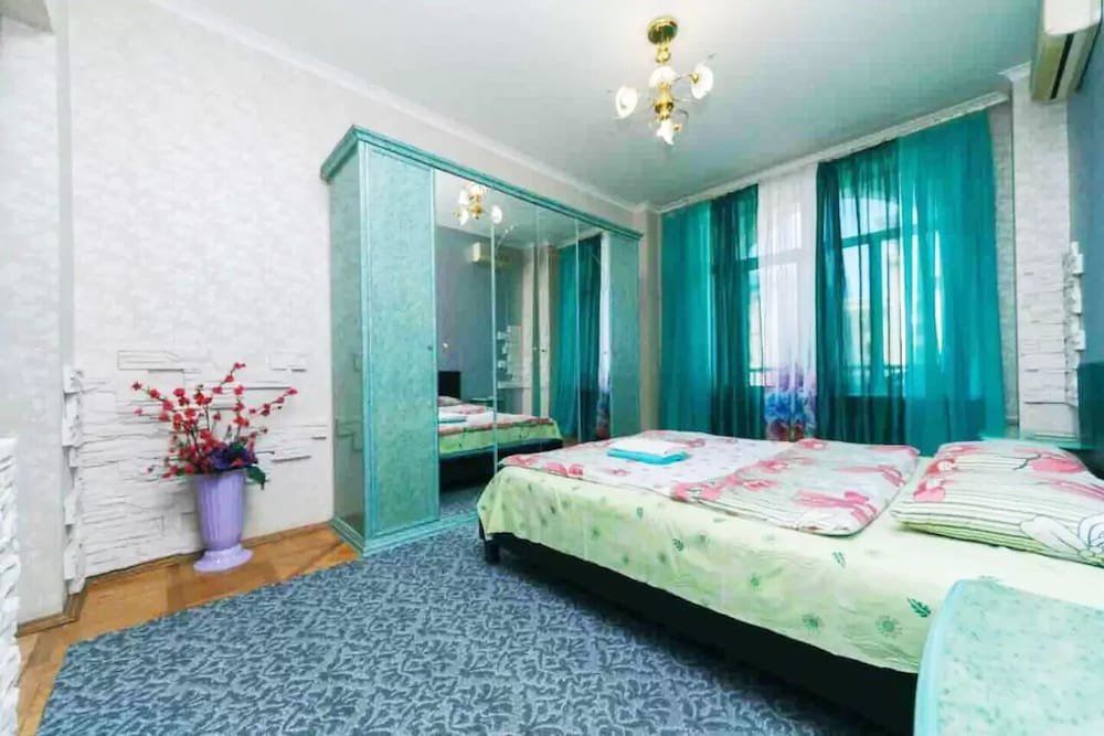 Apartment KyivHome Apartments