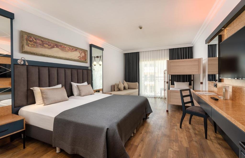 Vierer Zimmer Dobedan Exclusive Hotel & Spa ''Ex Brand Alva Donna Exclusive Hotel & Spa''