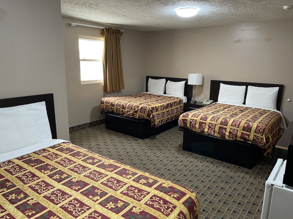 Standard Zimmer Economy Inn & Suites