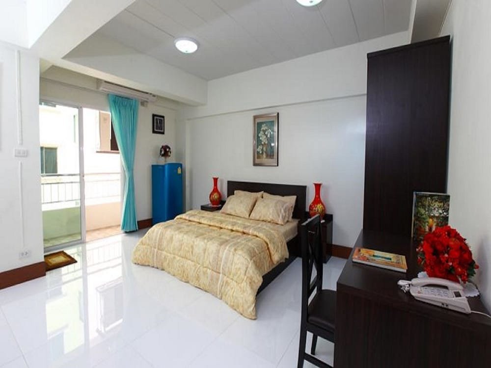 Standard double chambre avec balcon Rattanasook Residence