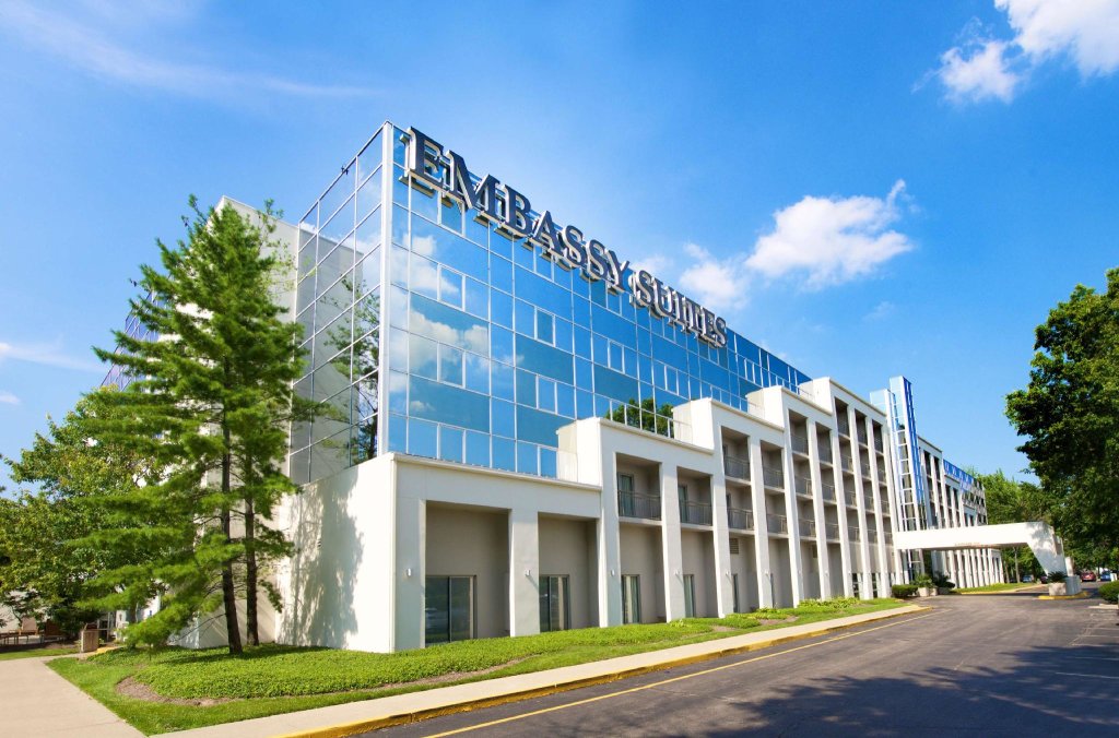 Номер Standard Embassy Suites by Hilton Cincinnati Northeast - Blue Ash