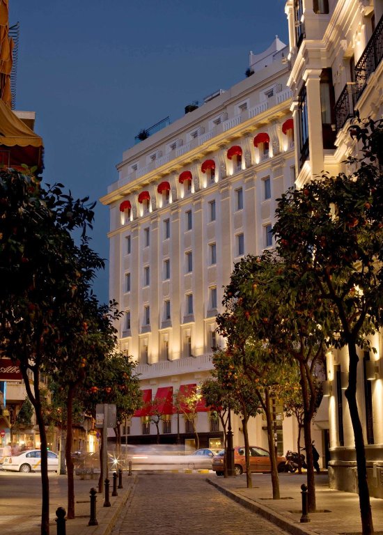 Номер Standard Дуплекс Hotel Colón Gran Meliá - The Leading Hotels of the World