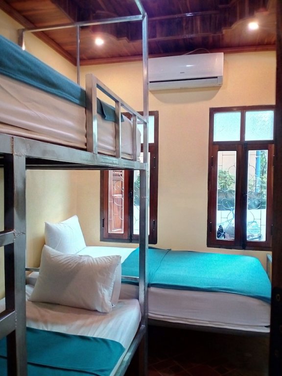 Кровать в общем номере Sokmisay2 Guesthouse