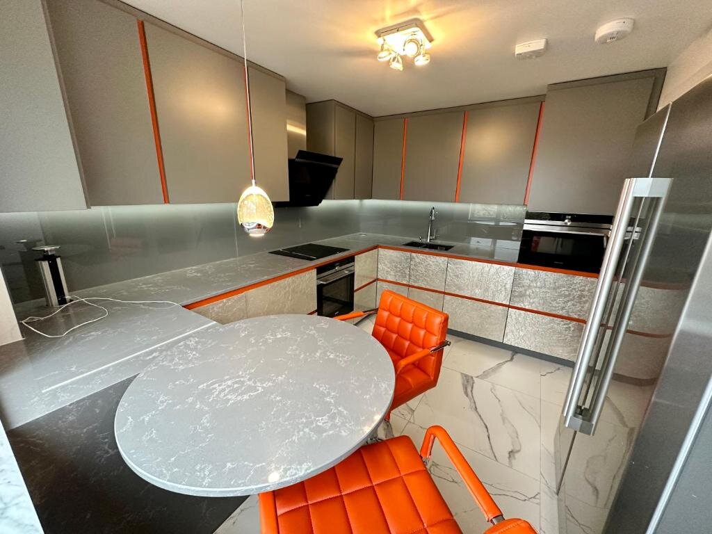 Apartment 2 Schlafzimmer Luxury ultra modern flat sleep 6 +parking