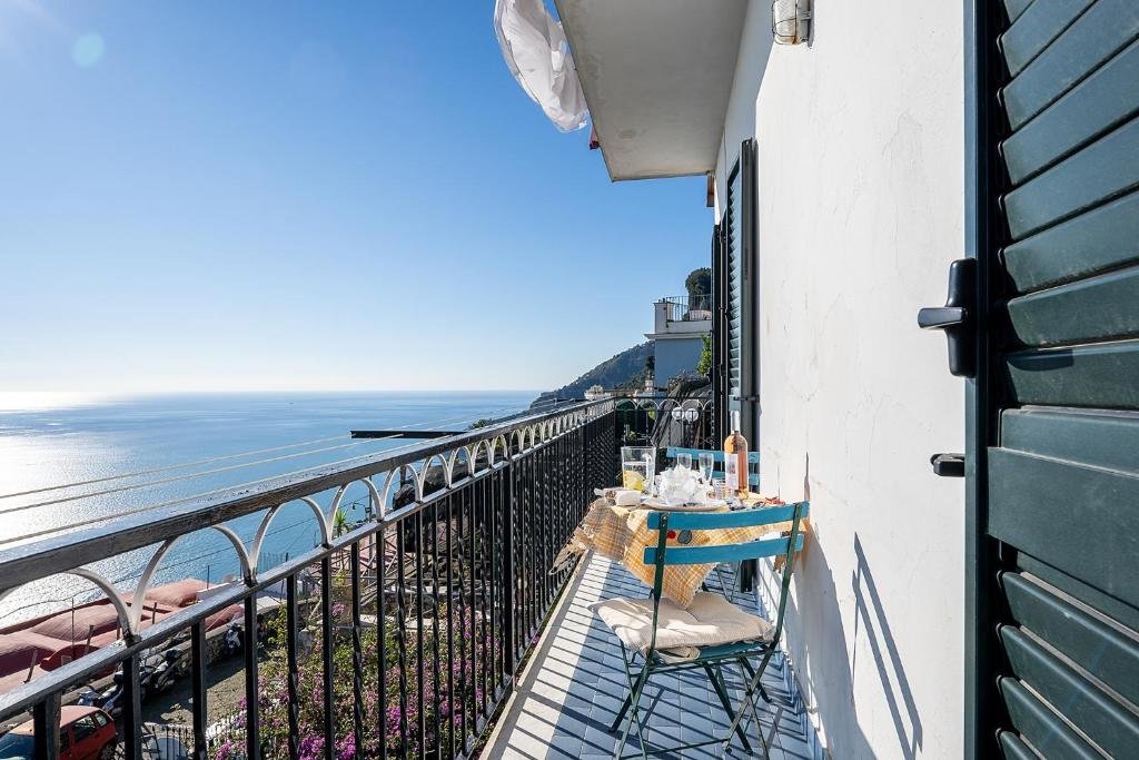 Апартаменты с 2 комнатами с видом на море Torre di Amalfi - holiday house