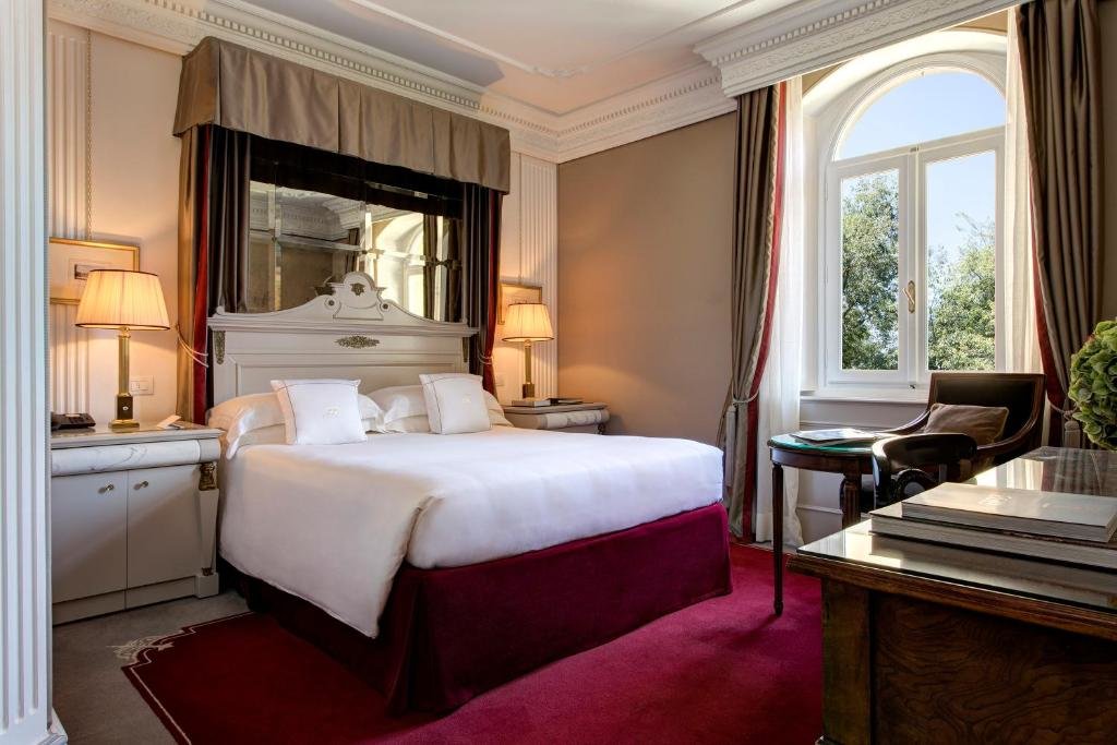 Двухместный номер Deluxe Hotel Regency - Small Luxury Hotels of the World