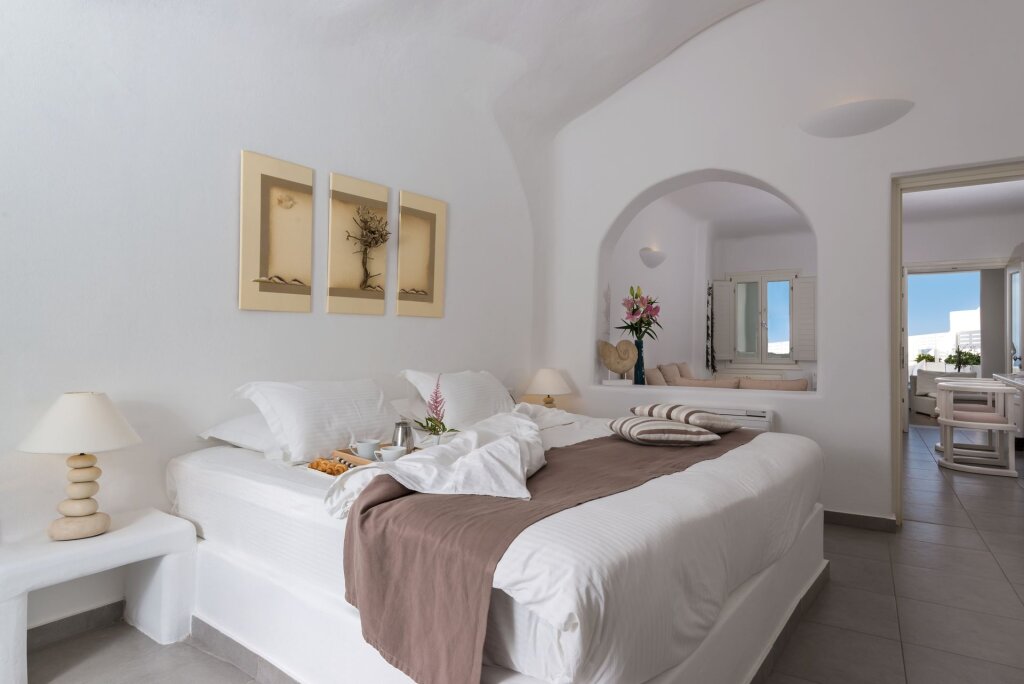 White Suite White Santorini