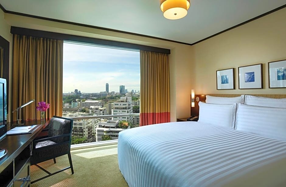 1 Bedroom Deluxe Double Suite Conrad Bangkok Residences