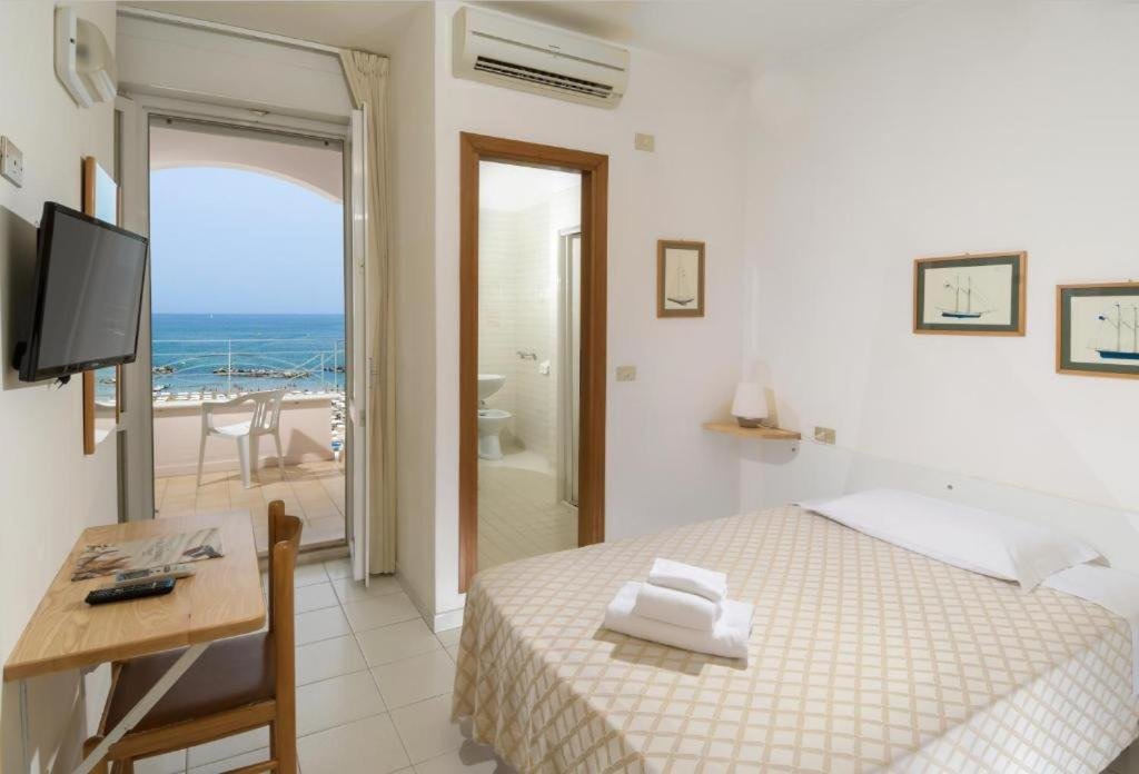 Standard Single room with sea view Hotel Continental