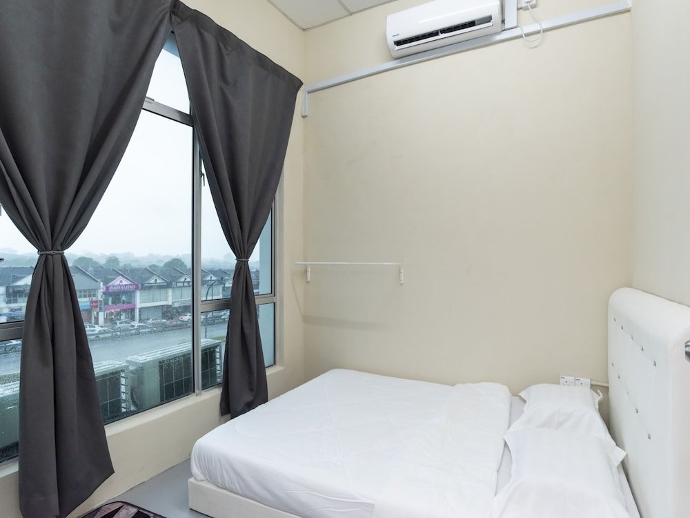 Standard Double room SPOT ON 89757 The Rooms Jb