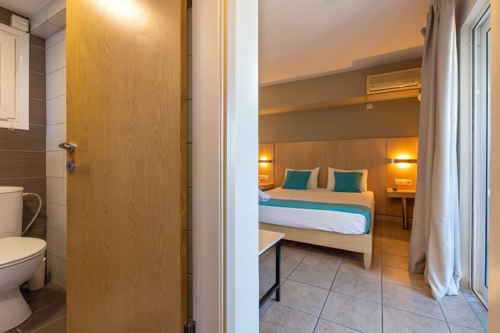 Standard double chambre 1 chambre avec balcon Philippion Citi Hotel